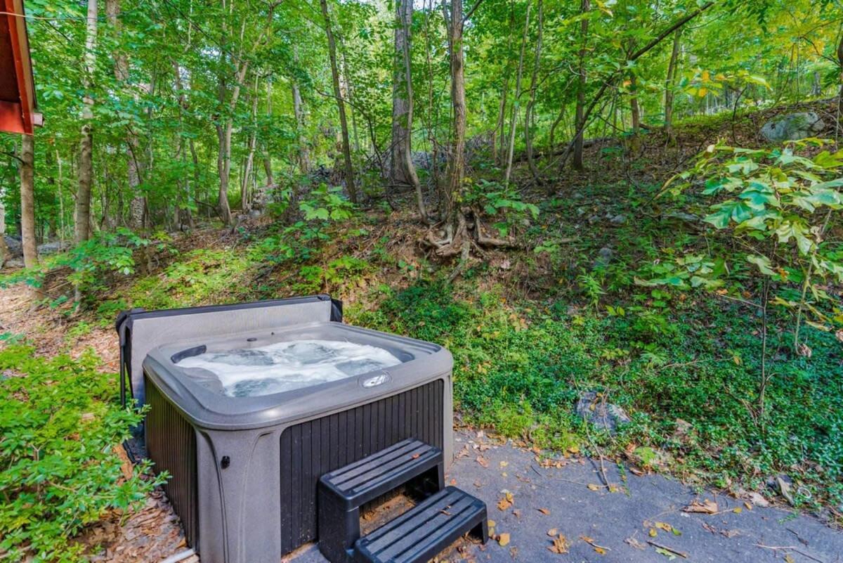 Inwood Modern Chalet Cabin W Hot Tub, Deck&Grill, & Wifi! מראה חיצוני תמונה