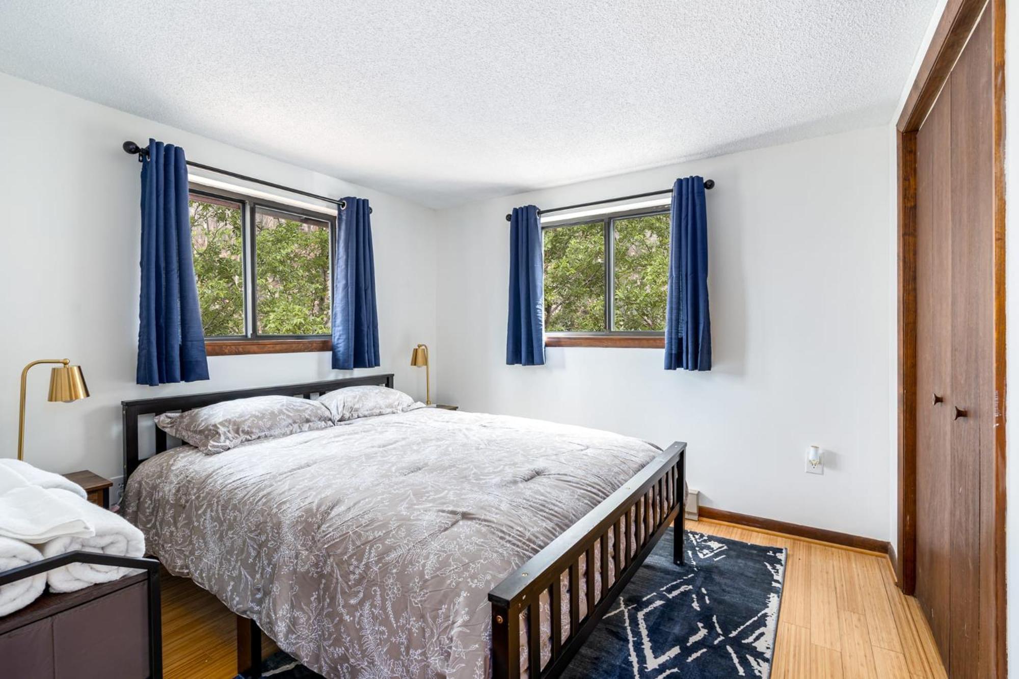 Inwood Modern Chalet Cabin W Hot Tub, Deck&Grill, & Wifi! מראה חיצוני תמונה